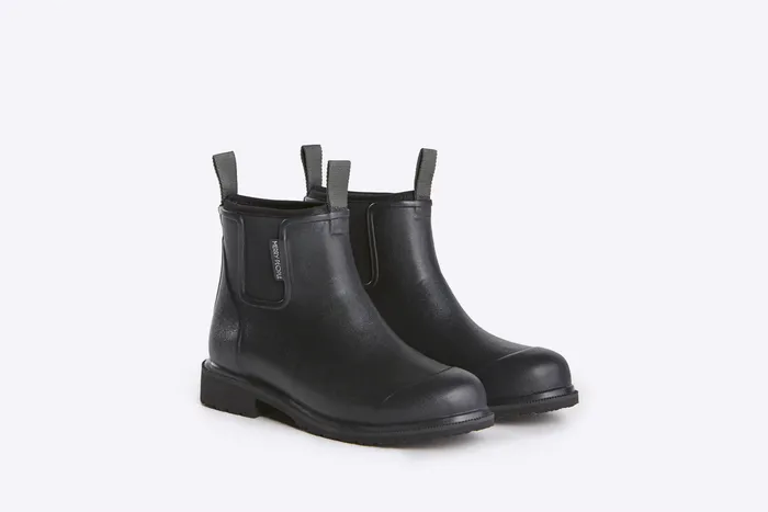 Bobbi Gumboot | Black/Black (Advanced Traction)