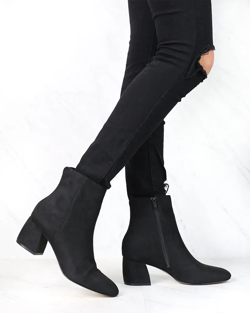 Chinese Laundry - Davinna Suede Chunky Heel Ankle Booties - Black