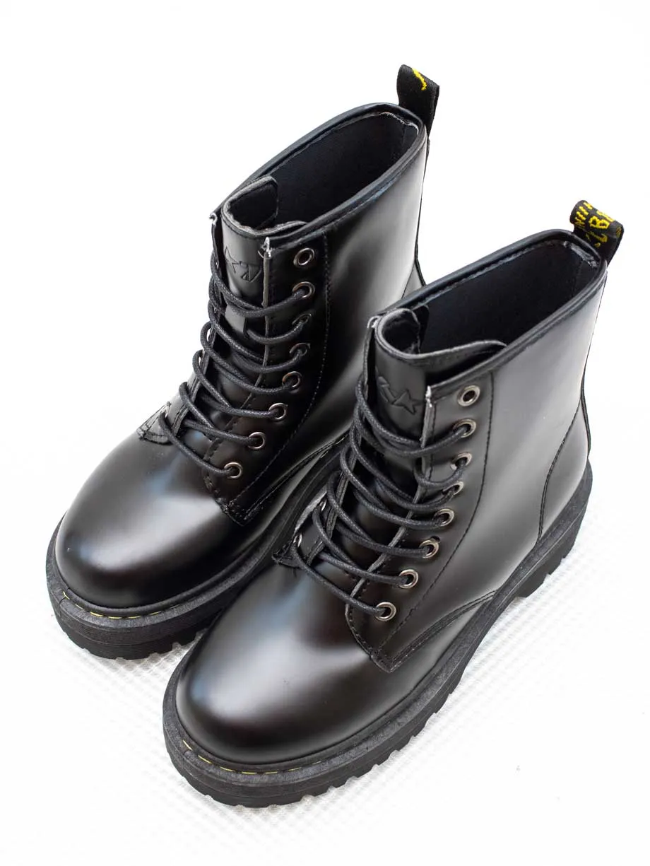 K7 Doc Martin Black Boot