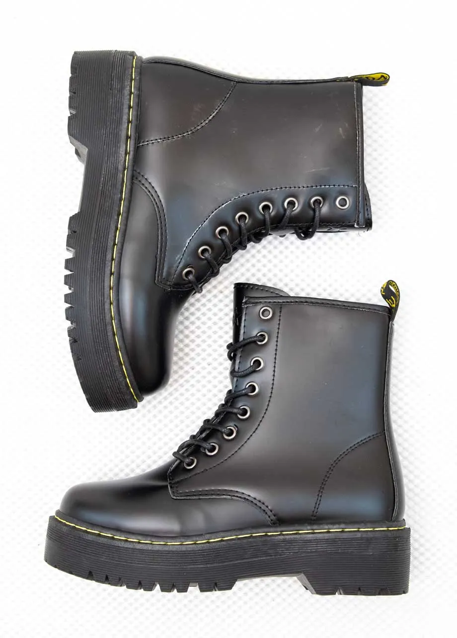 K7 Doc Martin Black Boot